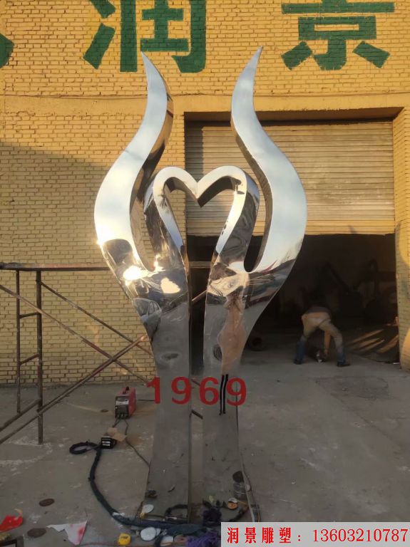 不銹鋼醫院雕塑14
