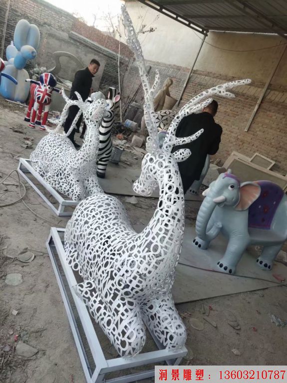 不銹鋼字母拼接鏤空鹿雕塑 動物景觀鹿雕塑 不銹鋼字母拼接鏤空鹿雕塑 動物景觀鹿雕塑