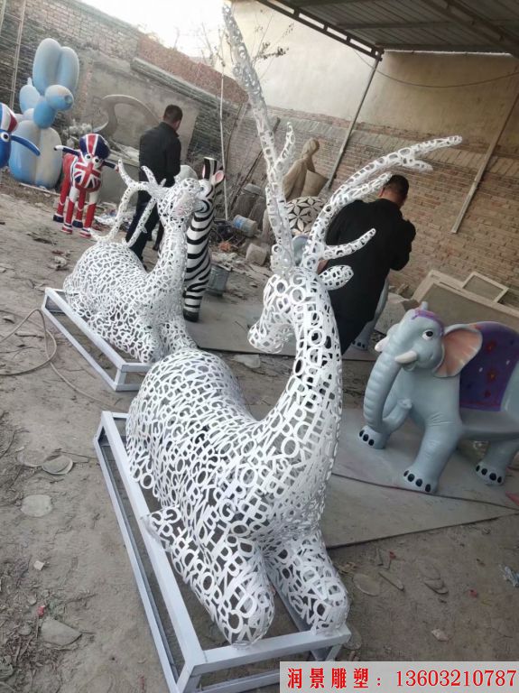 不銹鋼字母拼接鏤空鹿雕塑 動物景觀鹿雕塑1